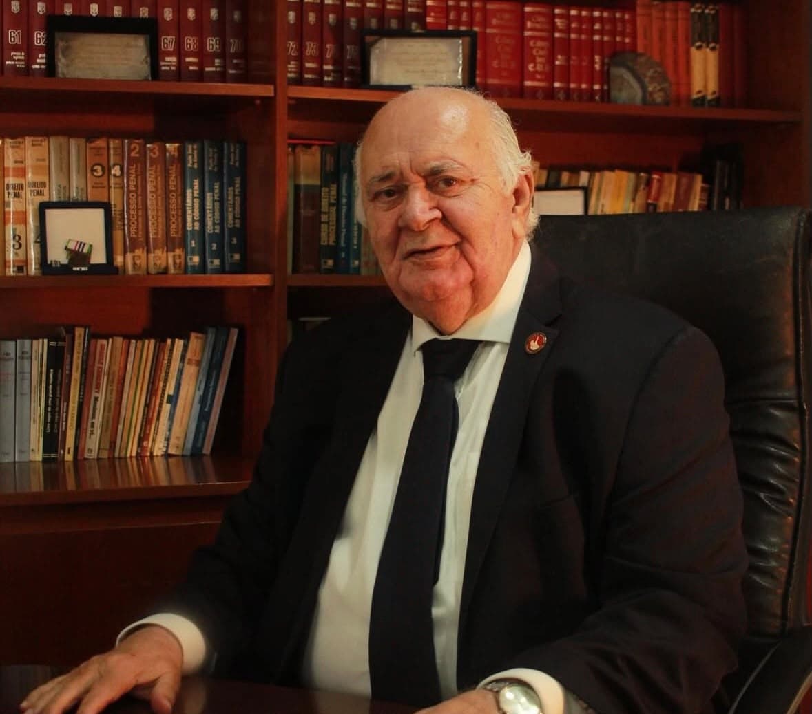Dr. Raimundo Hermes Barbosa, presidente da FADESP Brasil, durante atuação institucional em defesa da valorização, participação e desenvolvimento profissional dos bacharéis em Direito.