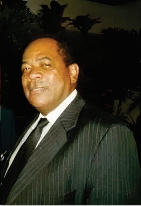 Retrato de Walter Brito, jornalista e assessor de imprensa